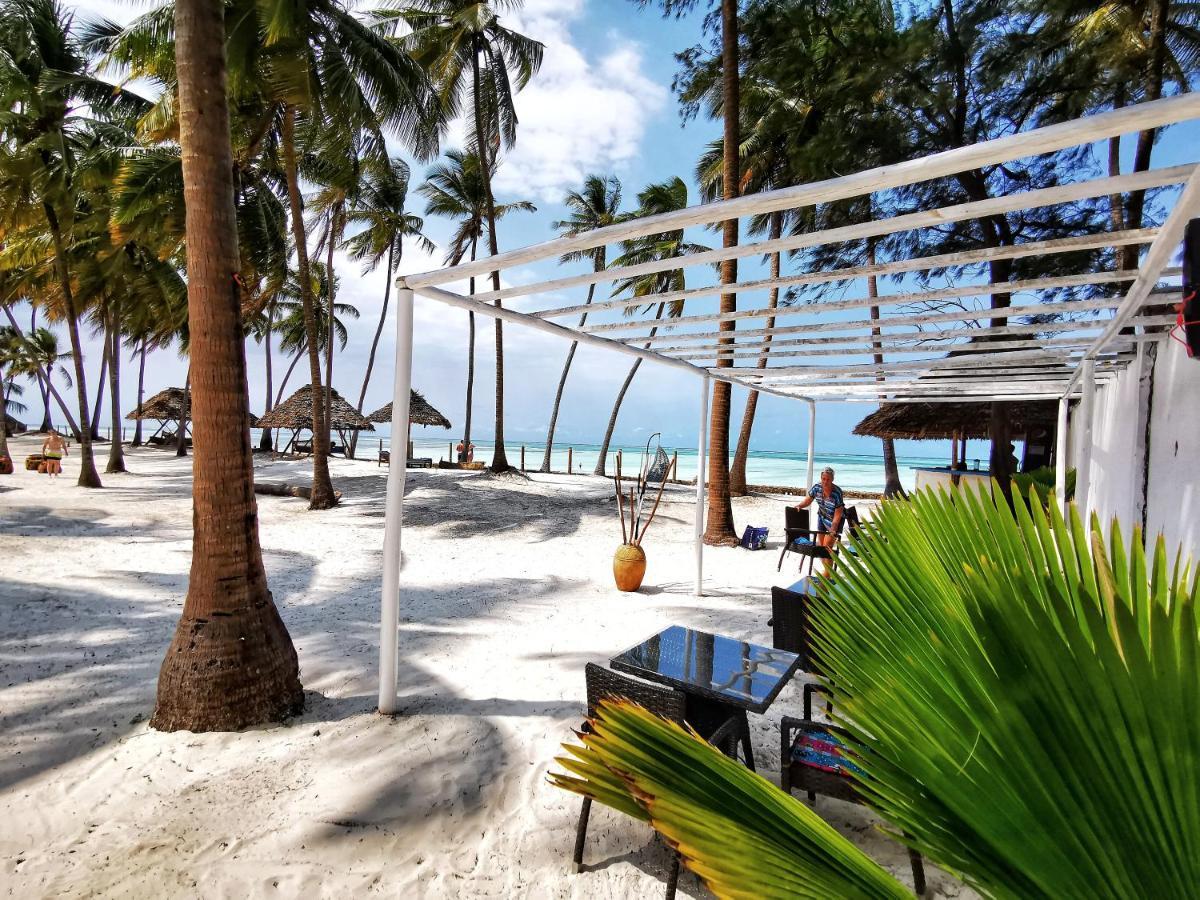 Khulala Ocean Blue Bungalows Paje